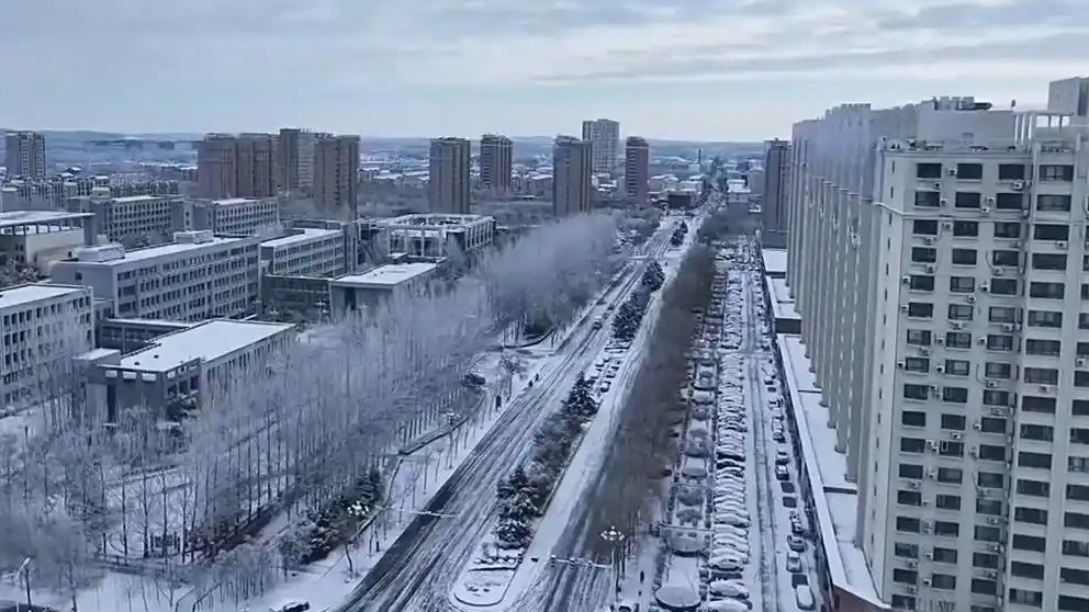 一县年入三四亿举债七亿建项目