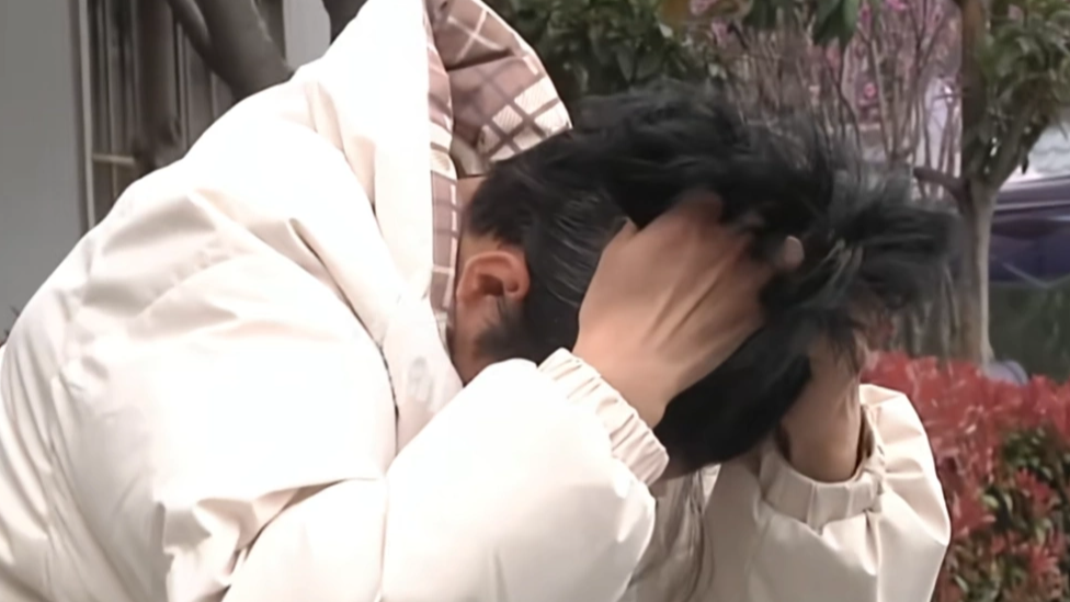 男子扫单车擦边二维码被骗光首付