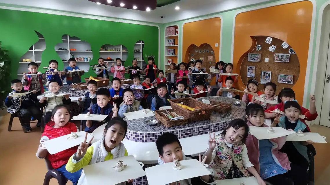 有家长半小时看十几次幼儿园监控