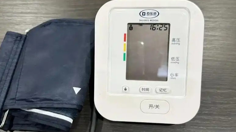 宝妈辅导作业被气到血管破裂致偏瘫