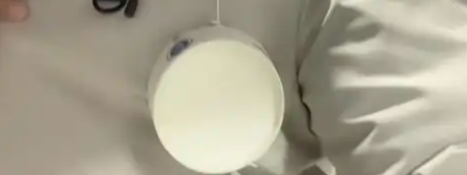 男装店用烟灰缸做吊牌后退货减少