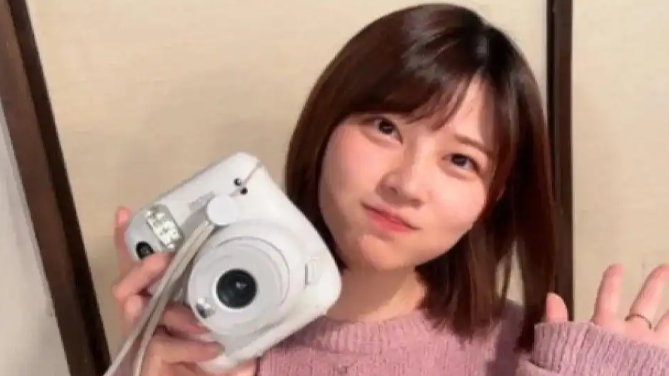日本一白领女性上班照意外走红