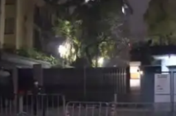   强闯中使馆日本人携带的刀具曝光 缩略图