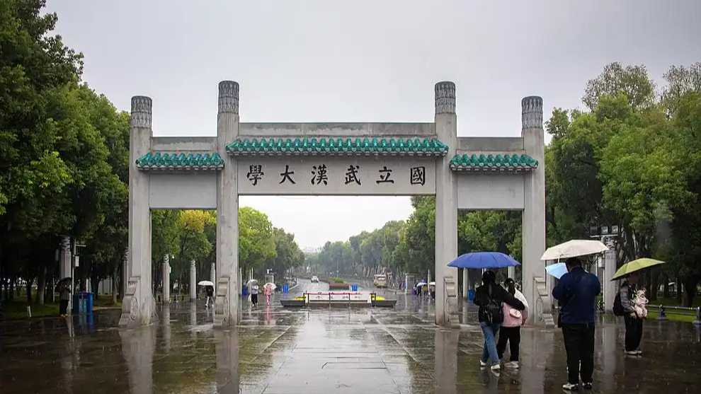  大学不开放是精神上的不自信