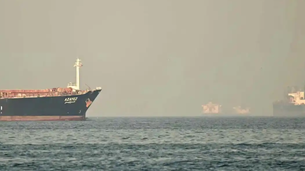  三艘英美油轮遭到袭击