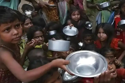   印度3000万人恐将没饭吃 缩略图