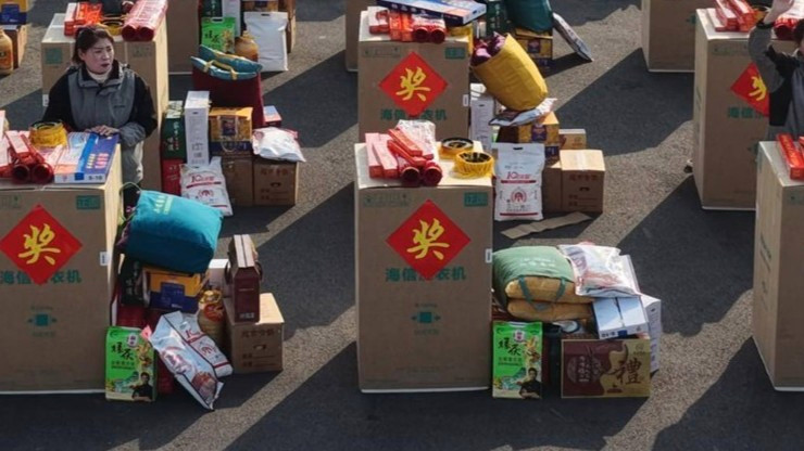 山东一企业发放春节福利人均5000