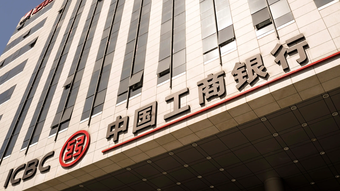 解放军警告驱离美国驱逐舰