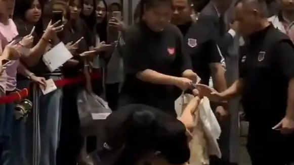 又一女生称被gmm工作人员污蔑插队