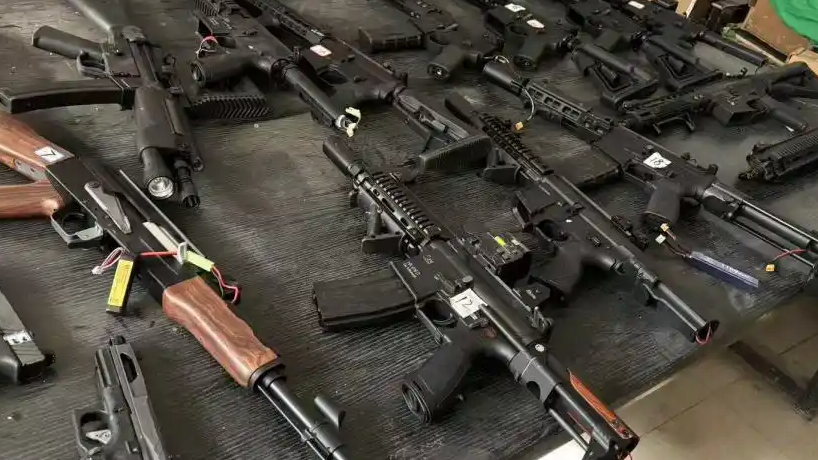 玩具店主买卖枪支案两当事人获国赔