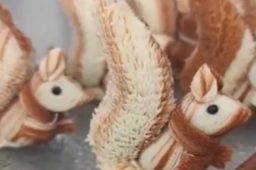 150层酥皮连切30多刀雕出松鼠