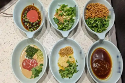   到底哪里的火锅蘸料最好吃 缩略图