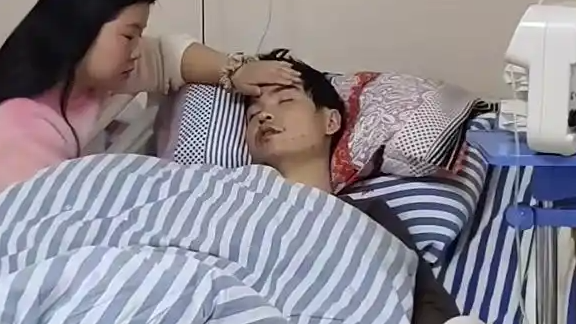  抗癌博主杨小龙的洒脱讣告看哭网友