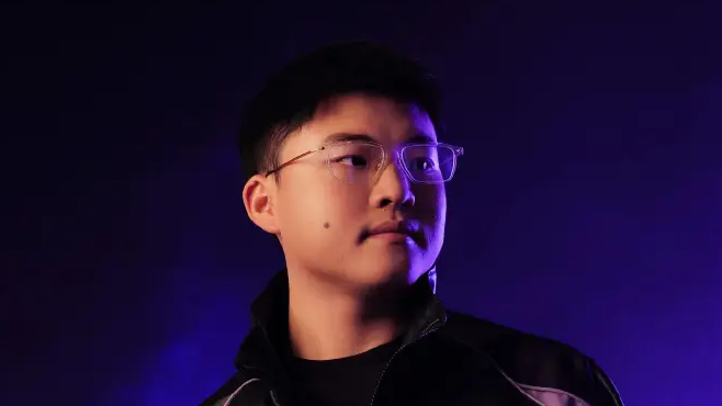 赵露思：整容犯法吗