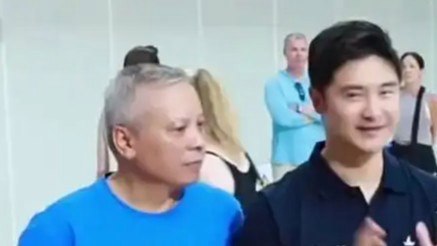  森碟给田亮当翻译 一口英语好流利