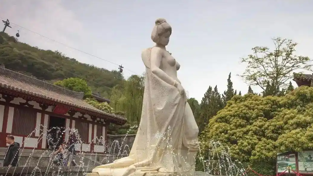 如何准确认知“贵妃出浴”雕像之争