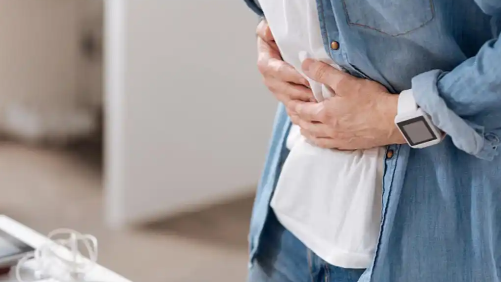  春节聚餐后腹痛要警惕