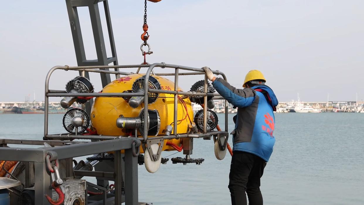 中国“洗船”机器人挺进马六甲海峡