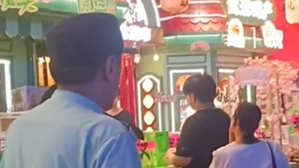  “假排队请勿上当”