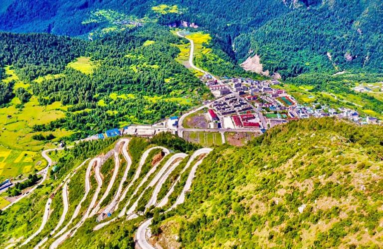 吉隆泥石流灾害已投入救援力量2141人