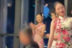   重庆一火锅店推旗袍美女服务引热议 缩略图