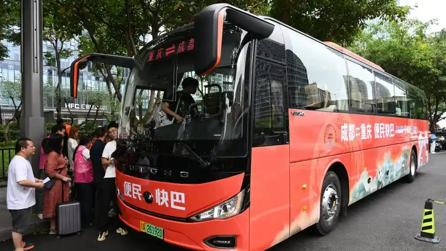 被高铁“逼退”的大巴车换了个活法