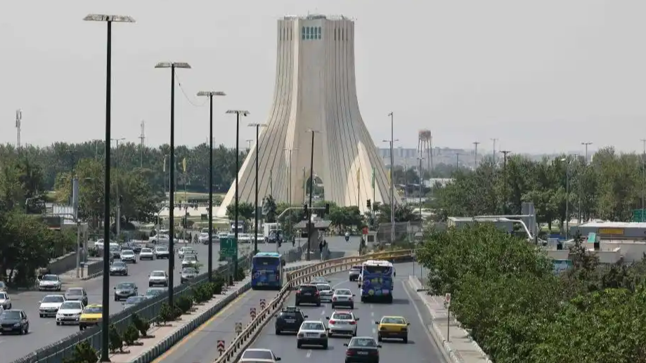  伊朗武装部队：将斩断侵略者的腿