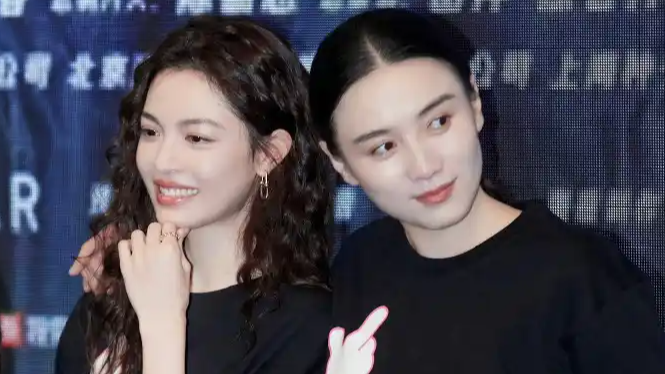 姜文出席31岁女儿婚礼
