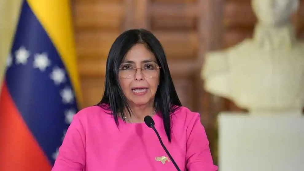 委内瑞拉副总统宣誓就任代总统