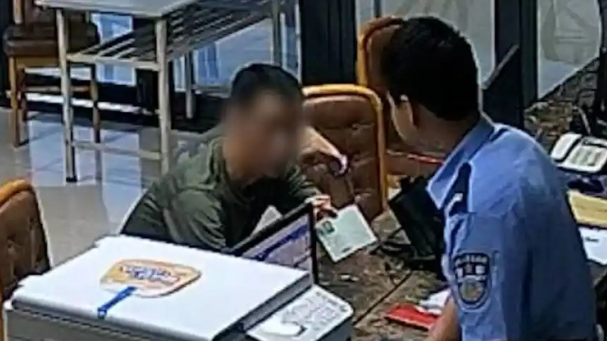 “少校参谋”给民警亮证施压找前妻
