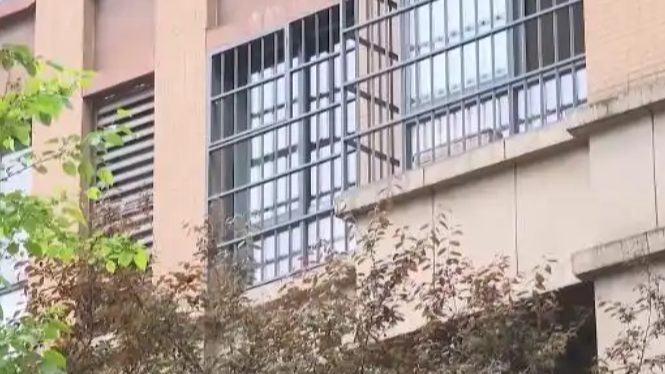  一包包免费纸巾骗走老人们2亿元
