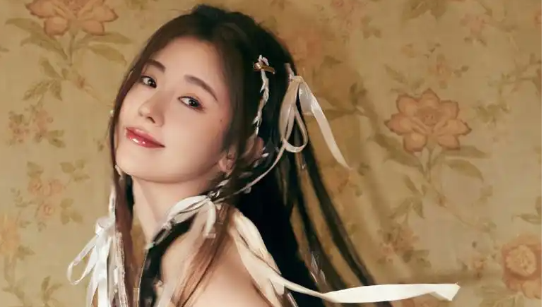 鞠婧祎新剧异域风造型路透