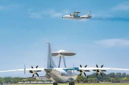   东部战区战机曾在远海突遇险情 缩略图