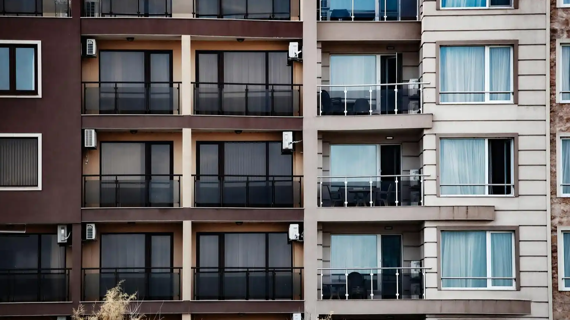 房东问“我该给租客送礼吗”被劝退