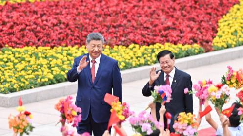 中老友谊历久弥坚启新程