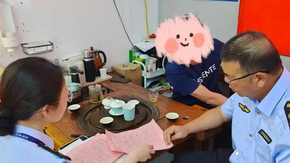  初中生偷偷买手机 家长要求全额退款