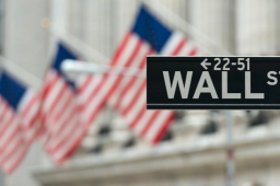   美股三大指数小幅高开 耐克涨近2% 缩略图