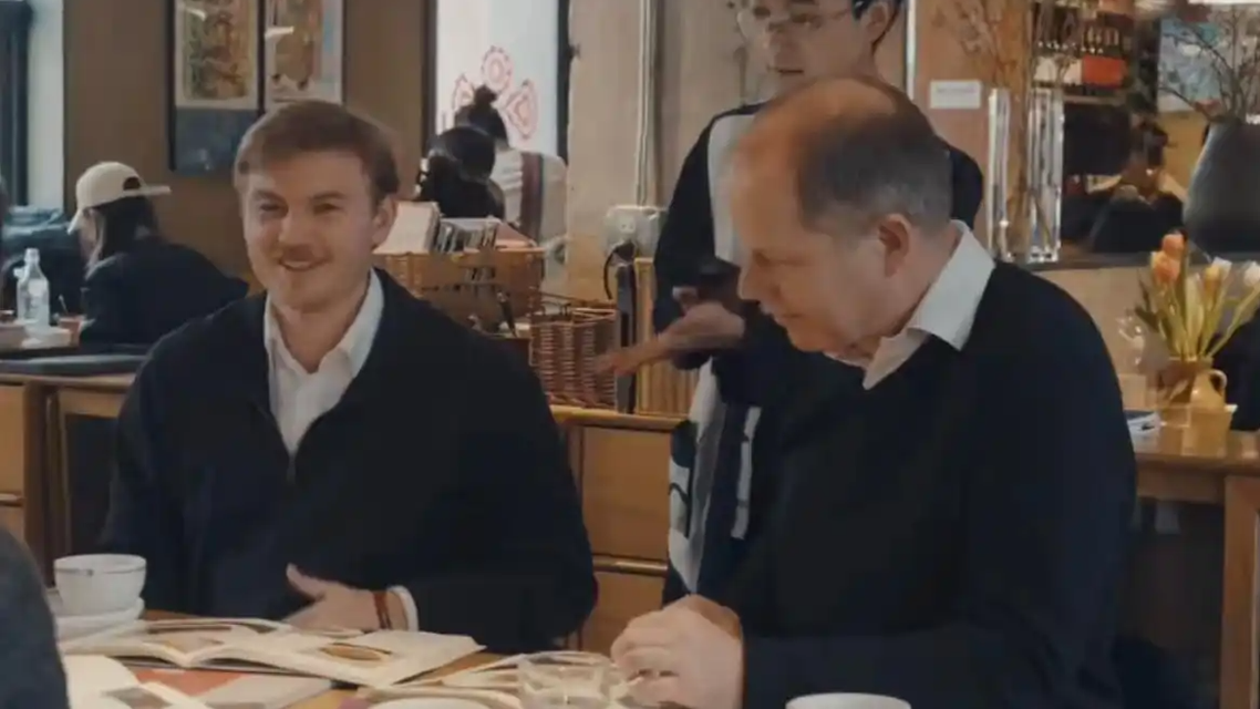 英国首相一行吃光牛肝菌焖饭