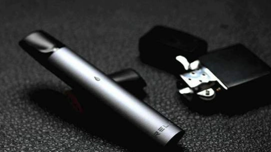 香港公众场所带电子烟最低罚3千