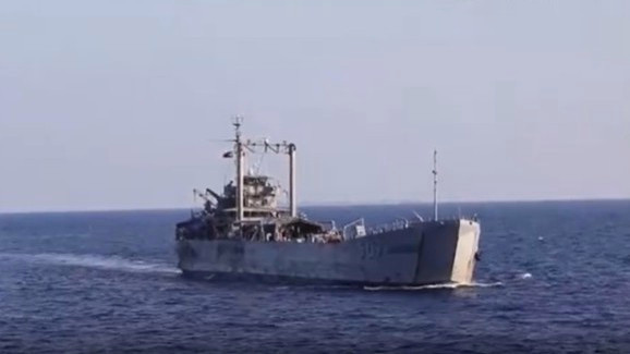 菲舰艇接近中方舰艇 南部战区发声