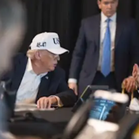 白宫发照片：特朗普监控美对伊朗行动