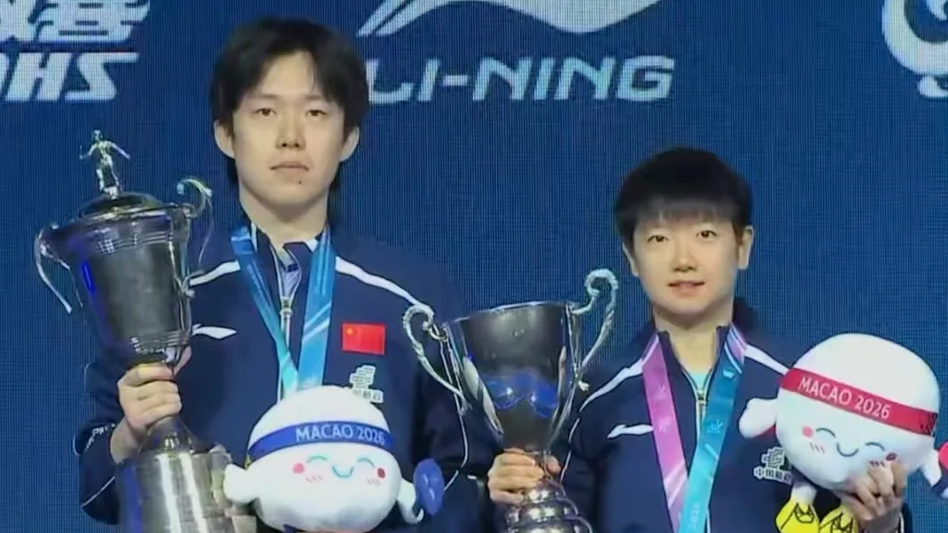 王楚钦问孙颖莎你的奖杯帽呢