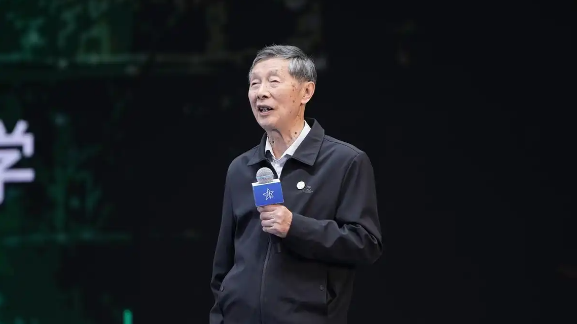 “电动中国，靠你们了！”