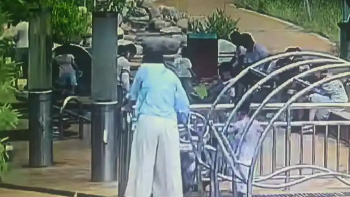 5岁女孩游乐园遭电击进ICU 家长发声