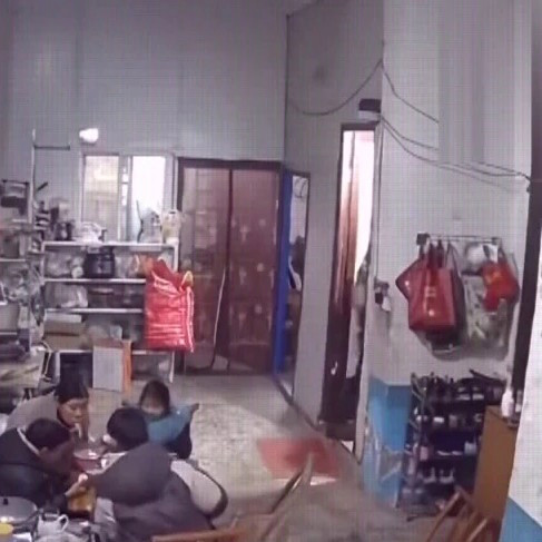 30岁男子上完厕所突然离世 妻子发声