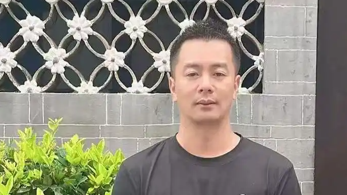 婚内强奸案男方母亲跪求女方谅解
