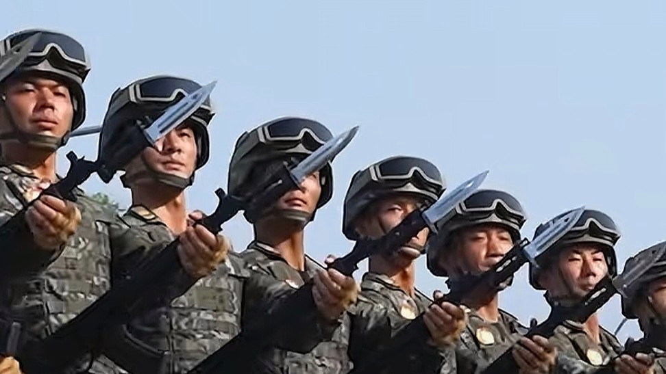 春晚扭秧歌同款机器人1500米夺冠