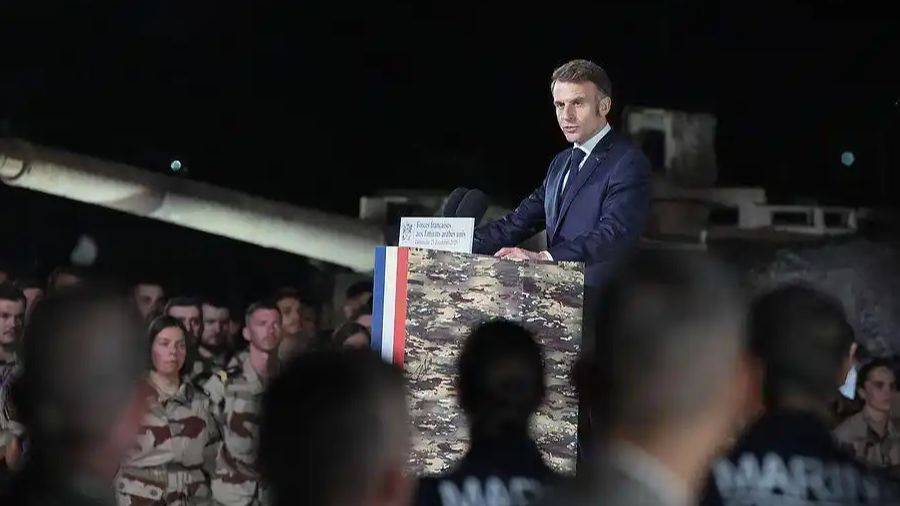 马克龙：法国将新建一艘航母