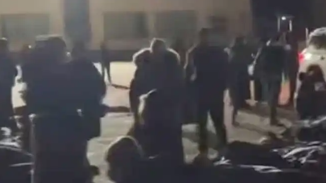 西藏地震亲历者：腿发抖吓哭了