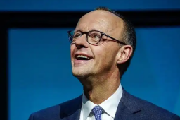 德国总理默茨拜年 预告将访华